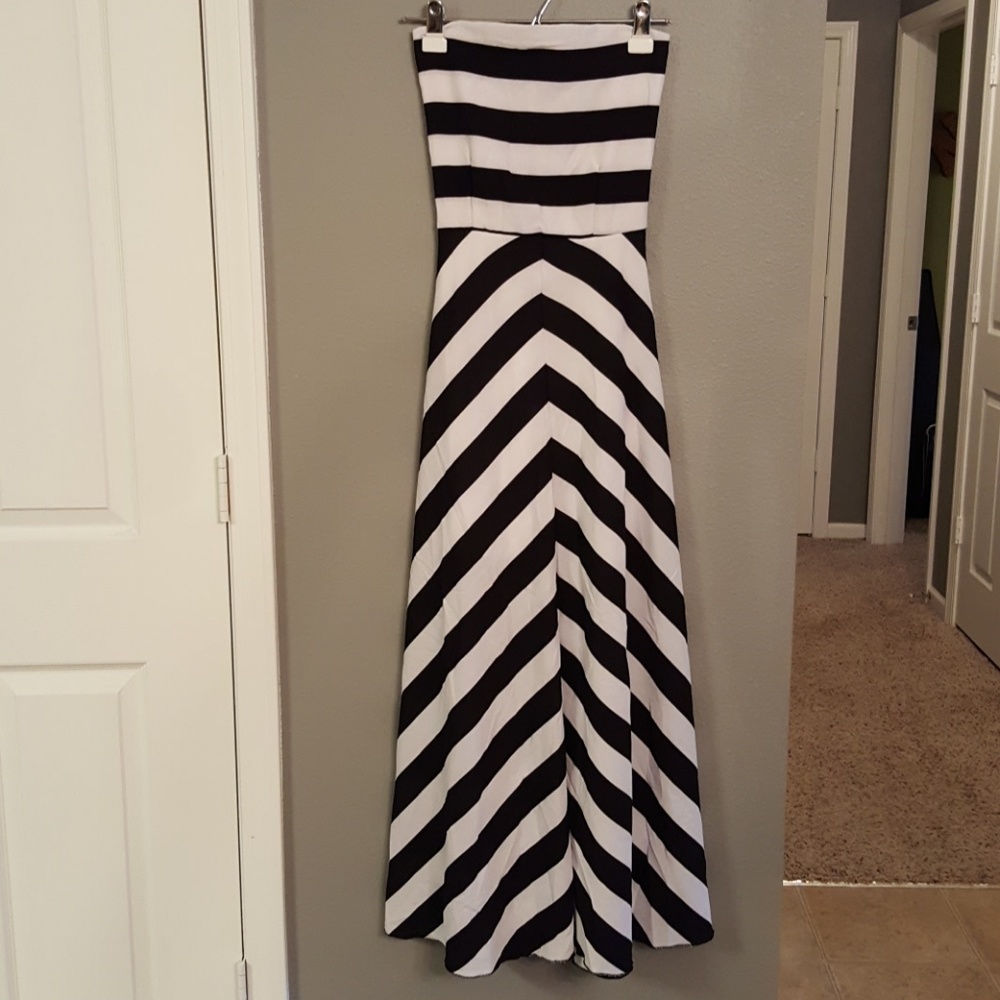 B&W Maxi
